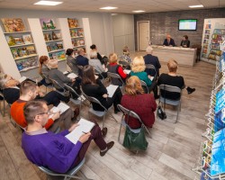 Совещание главных редакторов изданий, входящих в состав РУП «Издательство «Адукацыя і выхаванне» прошло 2 декабря Совещание главных редакторов изданий, входящих в состав РУП «Издательство «Адукацыя і выхаванне» прошло 2 декабря